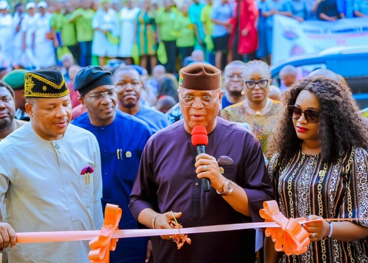 Governor Umo Eno Commissions Antenatal Complex in Honor of Late Wife 